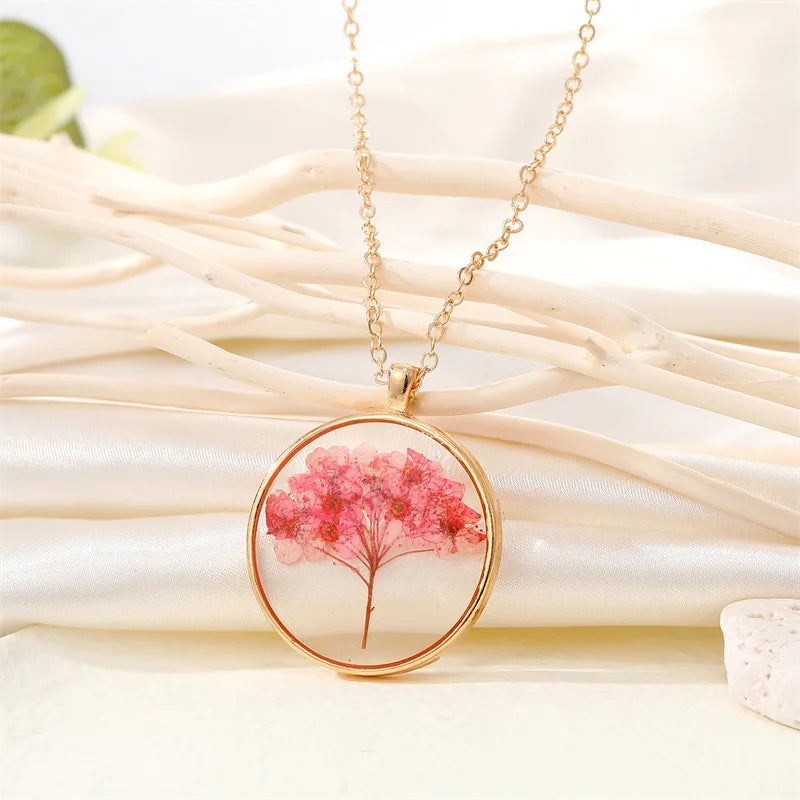 IRIS'S PRESERVATION NECKLACE
