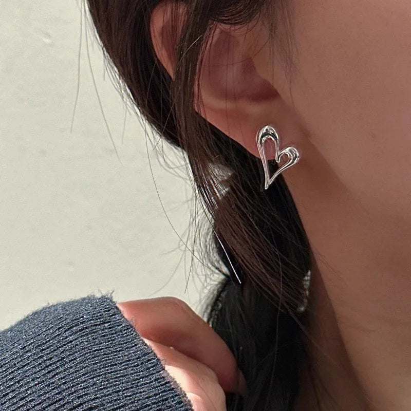 AMOR ETERNAL HEART EARRINGS