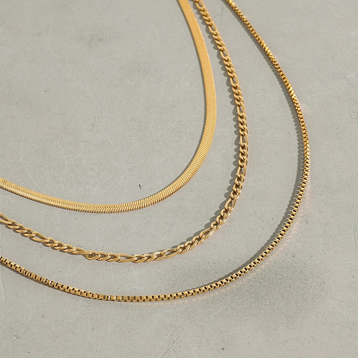 MARSEILLE ULTRA-THIN GOLD NECKLACE