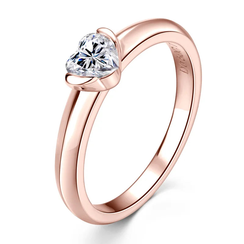 PROMETTRE MOISSANITE HEART RING