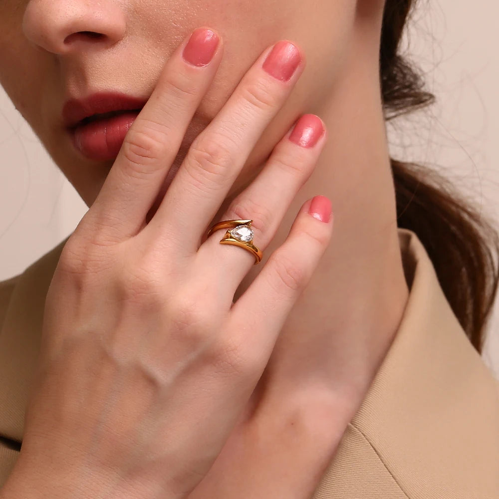 CELESTE WATER DROP RING