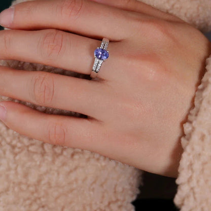 DE LUXE - SILVIA TANZANITE RING
