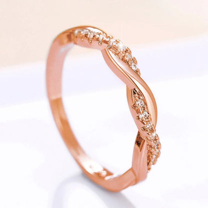 AMELIA TWISTED BAND RING