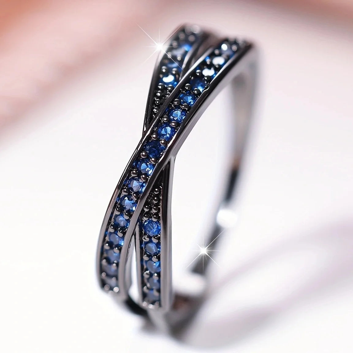 SELENE DIVINITY DUAL BAND RING