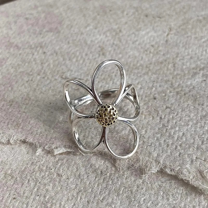 MARGUERITE SILVER RING