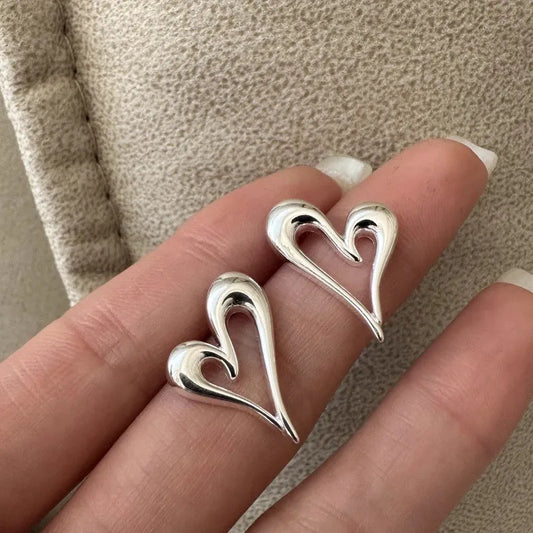 AMOR ETERNAL HEART EARRINGS
