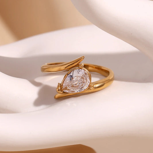 CELESTE WATER DROP RING