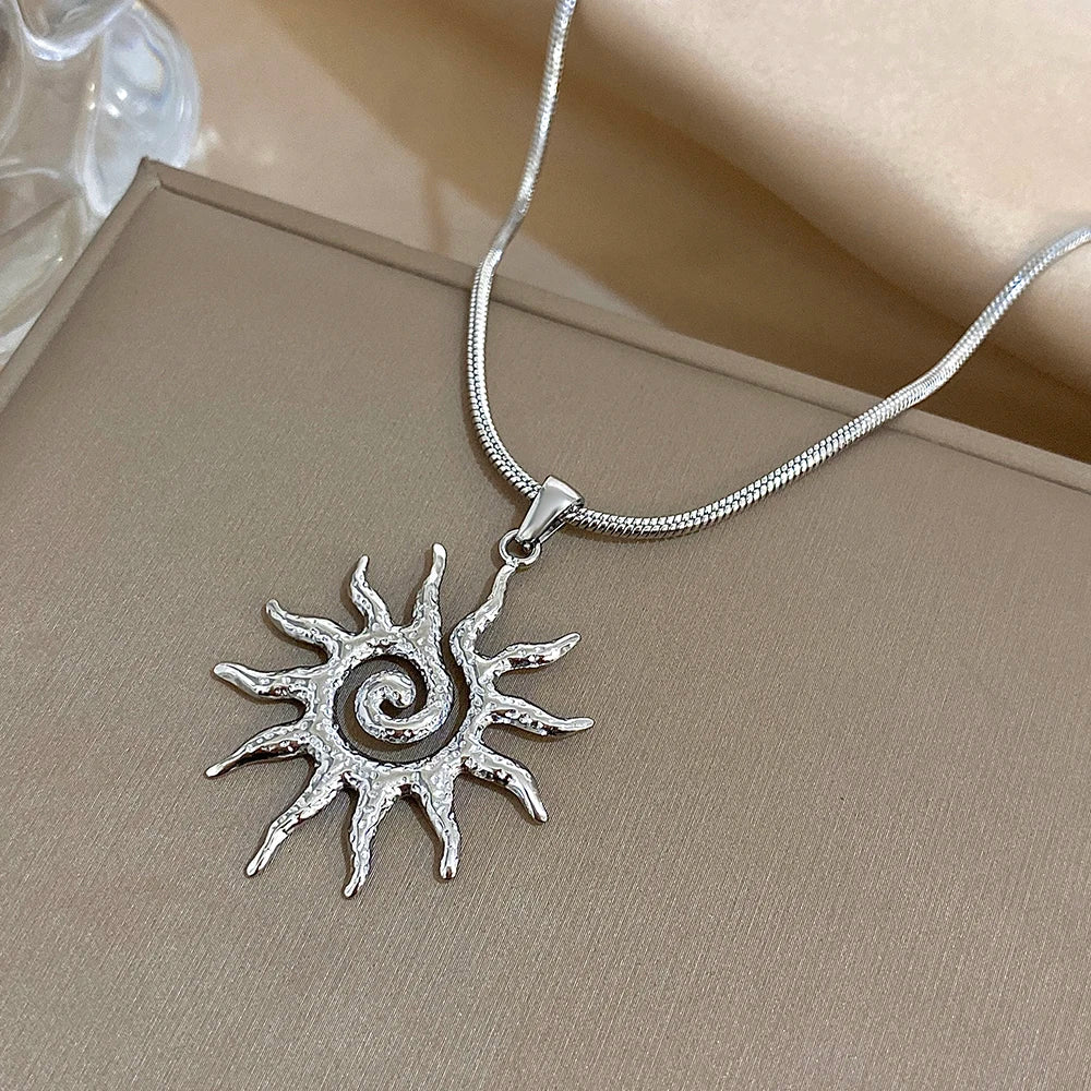SPIRAL SOL GOLD NECKLACE