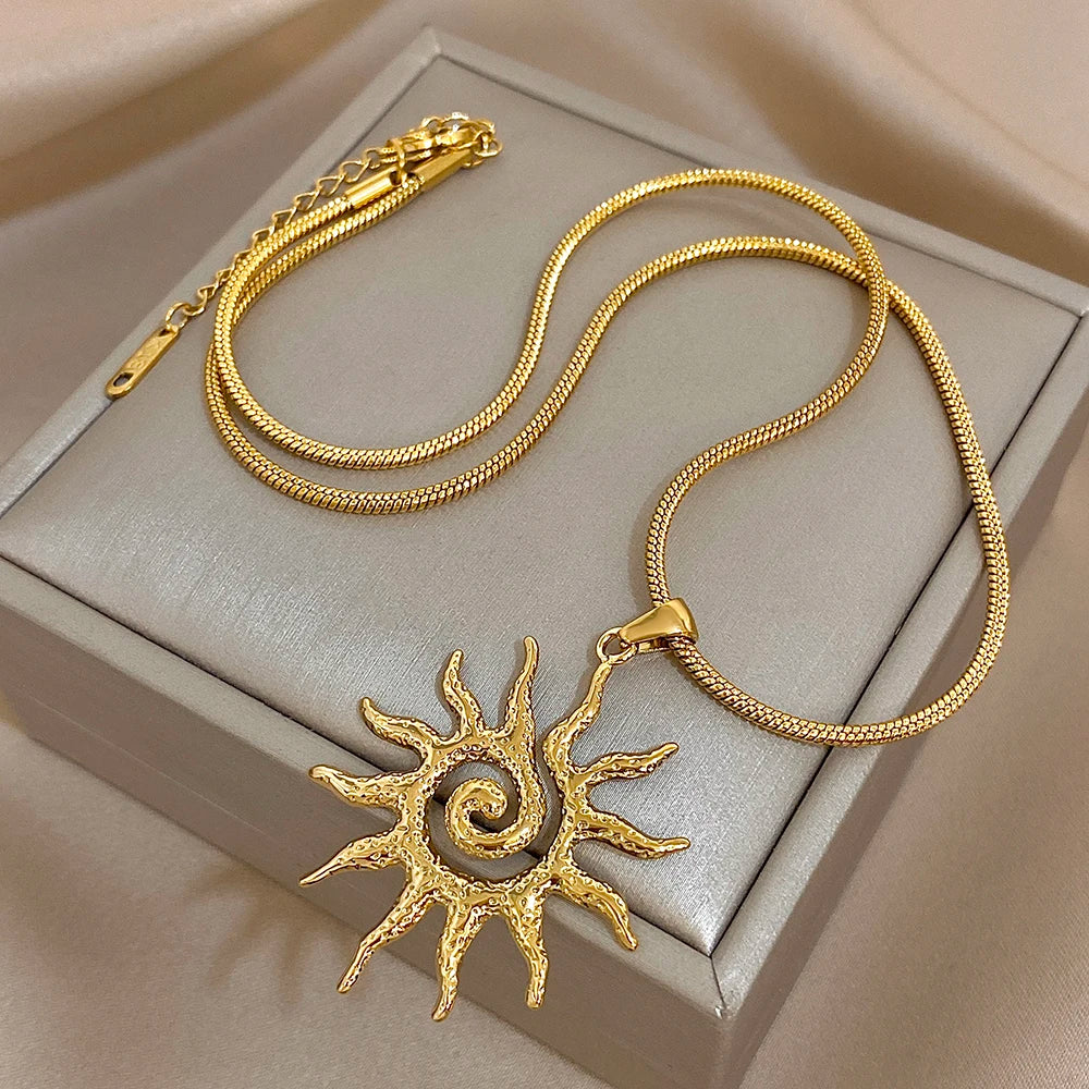 SPIRAL SOL GOLD NECKLACE