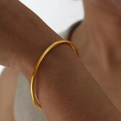 ETHOS CLASSIC BANGLE BRACELET