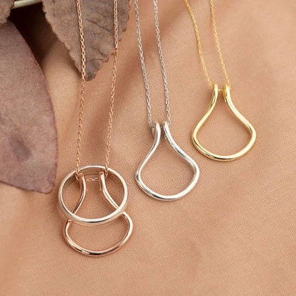 PORTEUR D'ANNEAU NECKLACE